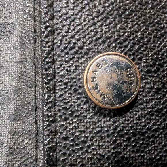 Used MICHAEL KORS Jet Set Zip Tote in Black/Grey Leather - Picture 12 of 16